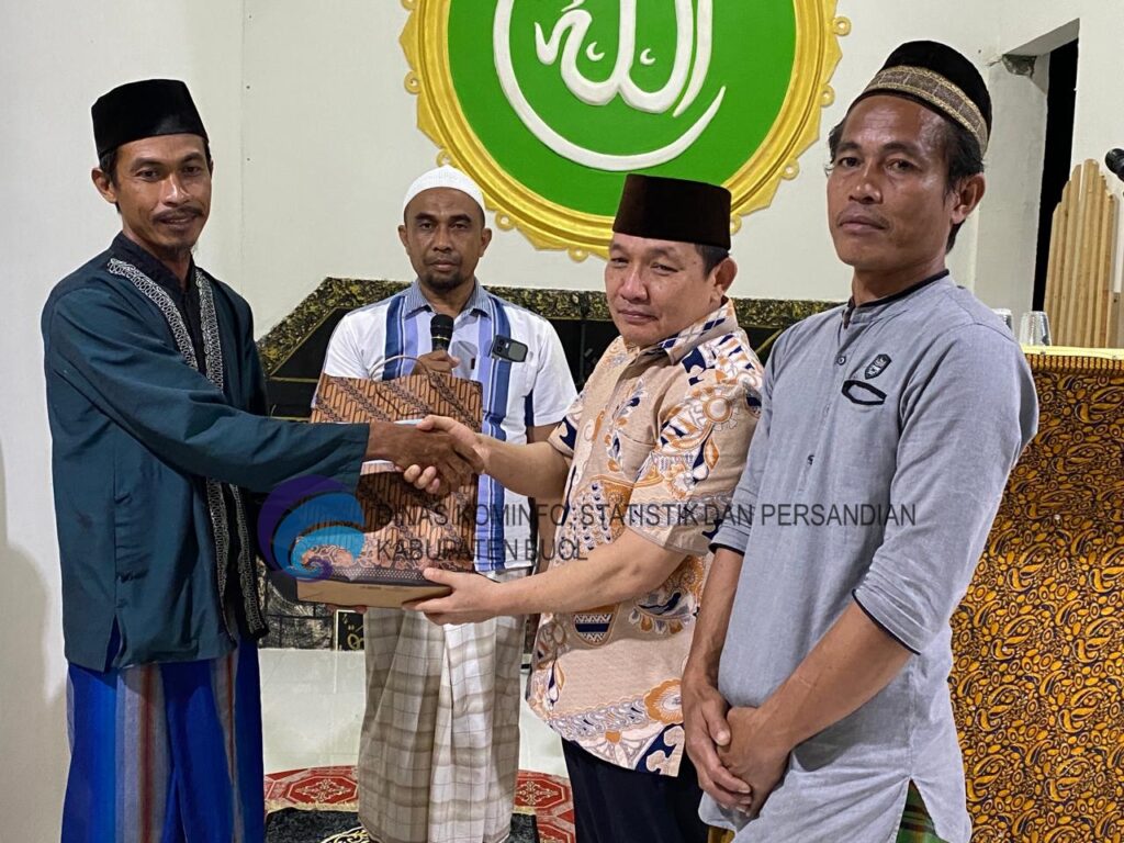 Pj. Bupati Buol Sapa Masyarakat Desa Baruga dalam Safari Ramadhan