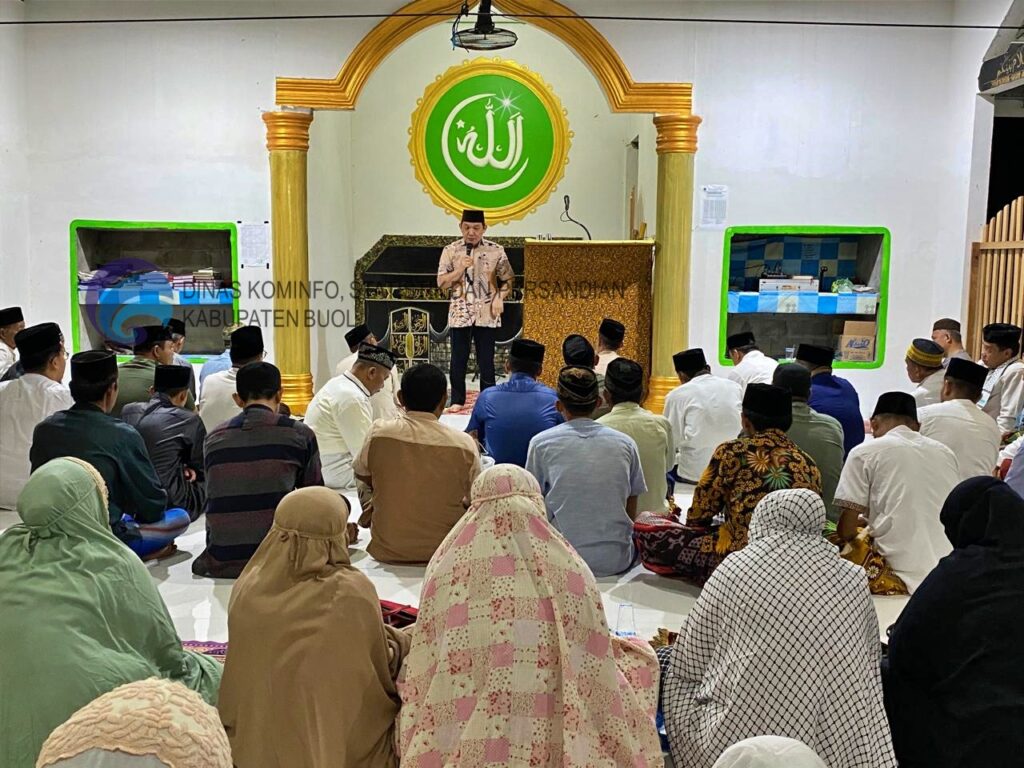 Pj. Bupati Buol Sapa Masyarakat Desa Baruga dalam Safari Ramadhan