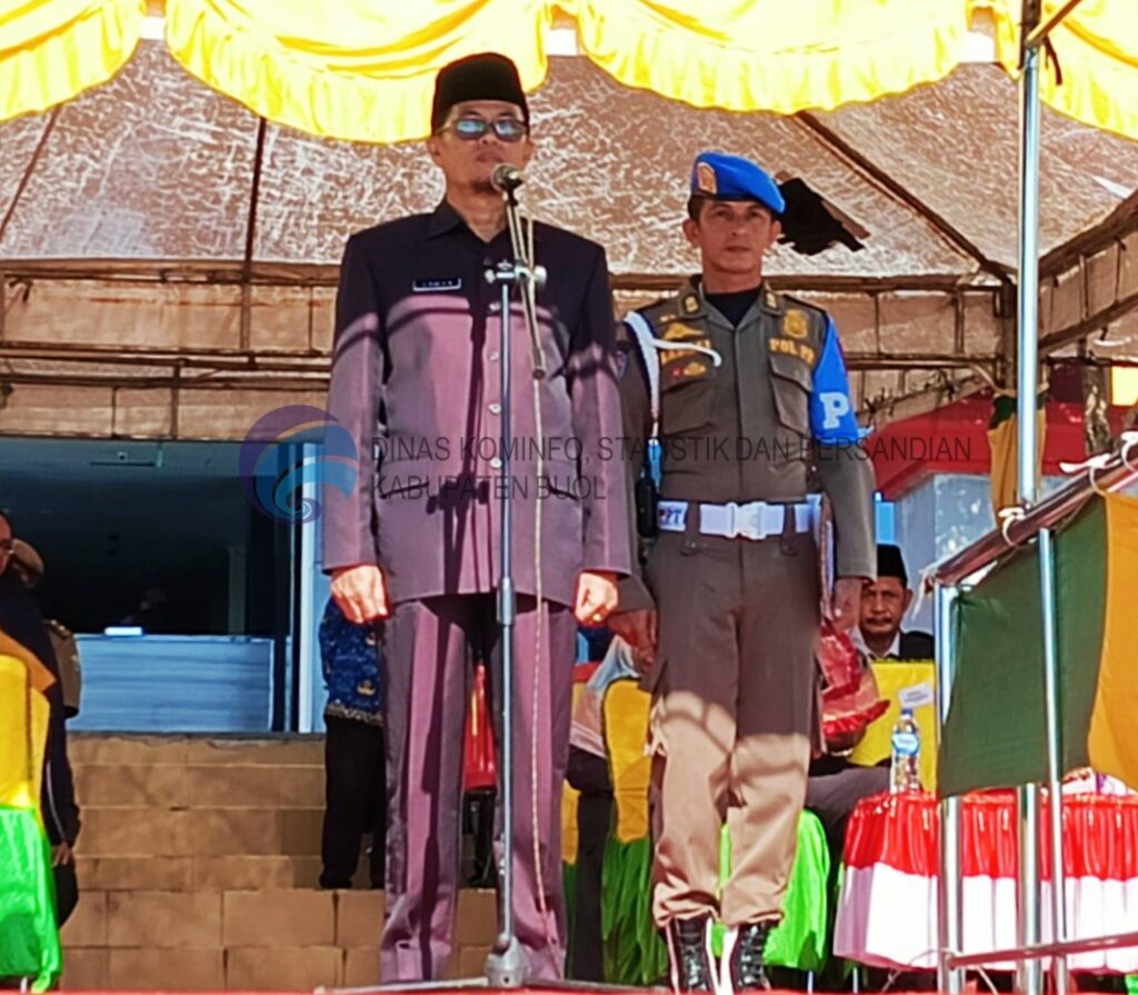 Selain itu, kemiskinan di Sulawesi Tengah menurun dari 13,00% pada Maret 2021 menjadi 12,33% pada Maret 2022, meski kembali naik menjadi 12,41% pada Maret 2023. Namun, angka kemiskinan ekstrem berhasil ditekan secara signifikan, turun dari 3,02% pada tahun 2022 menjadi 1,44% pada tahun 2023.