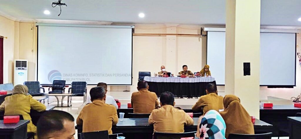 Penjabat Sekretaris Daerah Buol, Ir. H. Usman Hasan, M.Si memimpin Entry Meeting Pemeriksaan Terinci Laporan Keuangan Pemerintah Daerah Tahun Anggaran 2023 oleh BPK RI. Kegiatan ini berlangsung pada Senin (22/04/2024) di Aula BPKAD Buol. Acara ini dihadiri Asisten Administrasi Umum, Lani Irawati, SE.Ak., M.Si, Kepala BPKAD, perwakilan OPD, dan para Camat se-Kabupaten Buol.