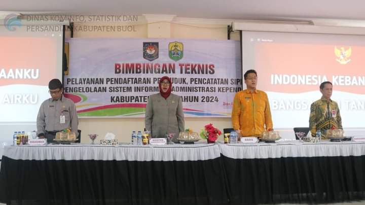 Fokus utama Bimtek tahun ini adalah pada pelayanan pendaftaran penduduk, pencatatan sipil, dan pengelolaan Sistem Informasi Administrasi Kependudukan (SIAK). Kegiatan ini dihadiri oleh berbagai peserta dari satuan kerja perangkat daerah terkait dan menghadirkan pemateri serta narasumber dari Direktorat Jenderal Kependudukan dan Pencatatan Sipil (Ditjen Dukcapil) Kementerian Dalam Negeri RI.