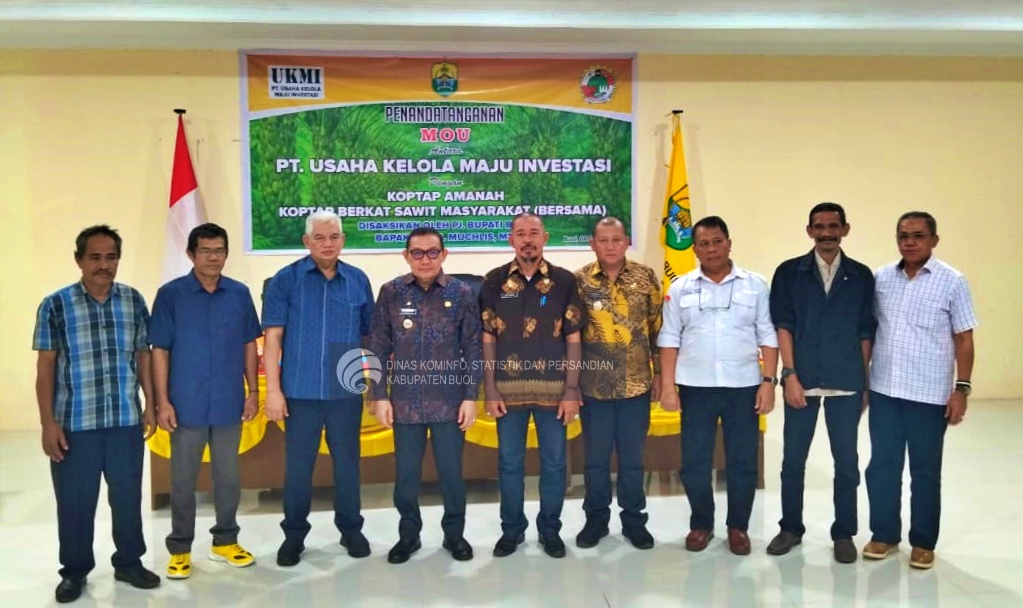 Dalam upaya meningkatkan kesejahteraan petani sawit dan memaksimalkan potensi sektor perkebunan di Kabupaten Buol, PT. Usaha Kelola Maju Investasi (UKMI) resmi menjalin kerja sama dengan Koperasi Tanaman Perkebunan (Koptan) Amanah dan Koptan Bersama. Penandatanganan Memorandum of Understanding (MoU) ini dilakukan pada Kamis, 8 Agustus 2024, di Aula Lantai III Kantor Bupati Buol.
