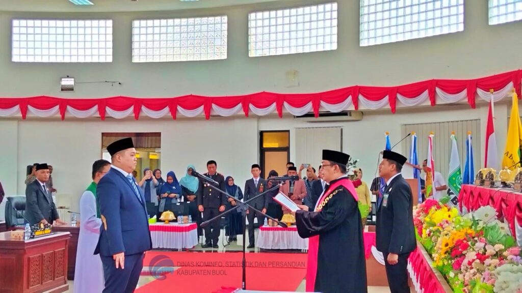 Rapat Paripurna Istimewa Dewan Perwakilan Rakyat Daerah (DPRD) Kabupaten Buol digelar pada Senin, 18 November 2024, di Ruang Rapat Utama DPRD. Agenda utama pada rapat tersebut adalah pengucapan sumpah/janji Ketua DPRD Kabupaten Buol Masa Jabatan 2024-2029, Ryan Nathaniel Kwendy. Acara ini dimulai tepat pukul 09.34 Wita dan dihadiri oleh berbagai pejabat daerah, termasuk Sekretaris Daerah Kabupaten Buol, Dadang, SH., MH.